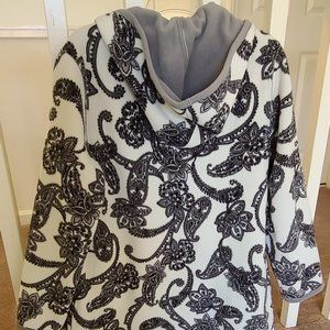 Reversable coat Gray/ Cream with Paisley print
